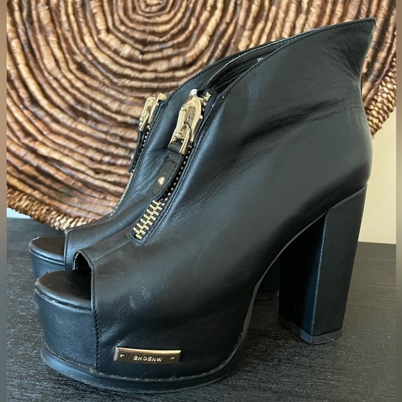 REAL LEATHER  ankle boots with zipper. PELASE READ THE DESCRIPTION. - Picture 1 of 11
